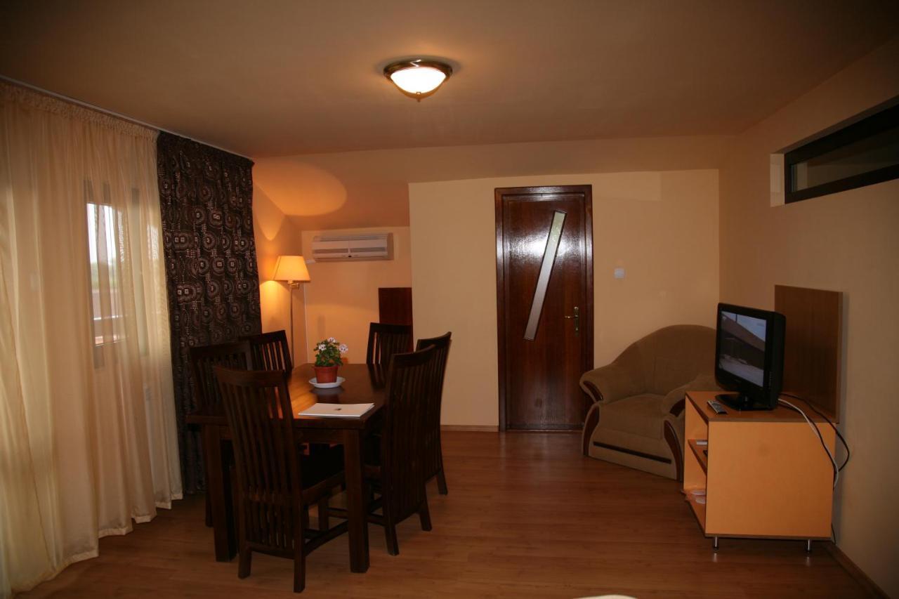 Vila Delta Travel - Mila 23 Mila Douăzeci şi Trei 객실 사진